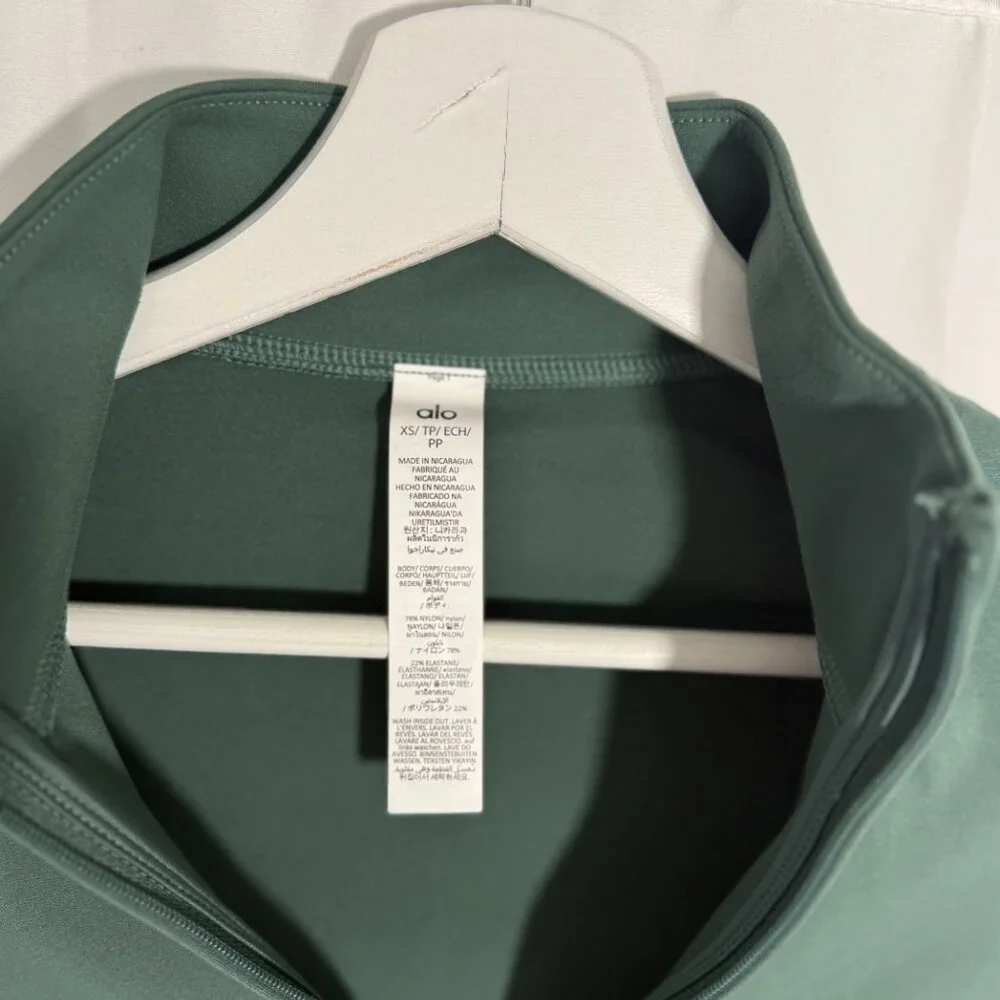 ALO Yoga Softsculpt 1/4 Zip Longsleeve NWT Clover Green - Picture 9 of 10